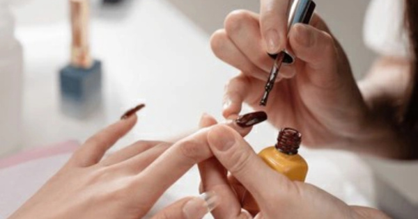 Cordless Nail Dust Collector 60W Portable Vacuum | شفاط غبار اظافر لاسلكي
Rechargeable Nail Dust Extractor Machine | جهاز شفط اظافر