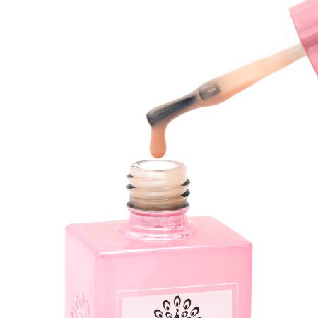 French Rubber Base Coat 15ml – Global Fashion | Professional Nail Gel Base
فرنش روبر بيس كوت 15 مل – جلوبال فاشن | بيس جل بوليش احترافي للأظافر
