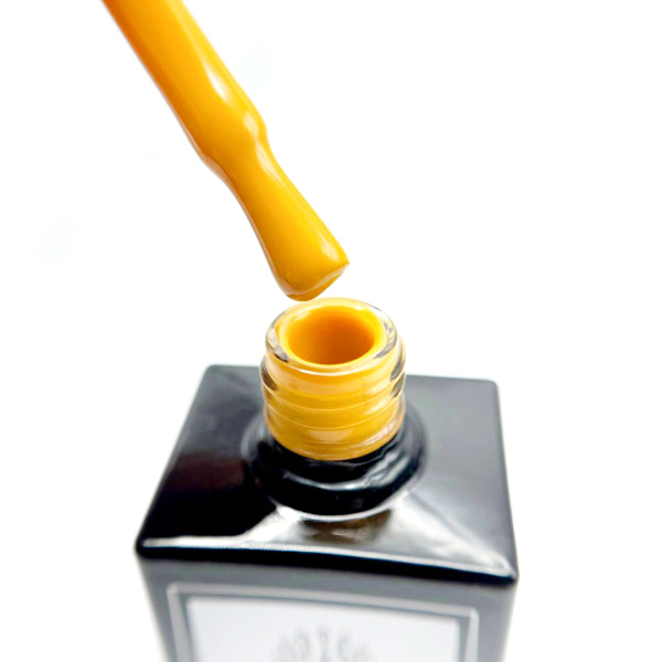 Gel Polish 15ml, Shade 82 – Glossy UV LED Soak-Off Nail Gel
