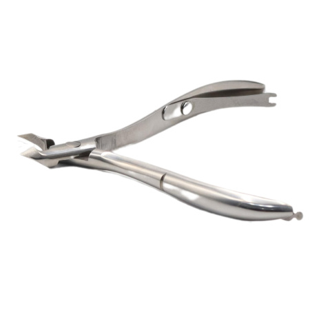 BeeNails Cuticle Nipper Kit – Stainless Steel | B1 Cuticle Nipper Close View Nail Tool | قاطع الكيوتكل
BeeNails Cuticle Nipper Kit – Stainless Steel | B1 Nail Cutter Detailed View Professional Tool | اداة قص الكيوتكل
