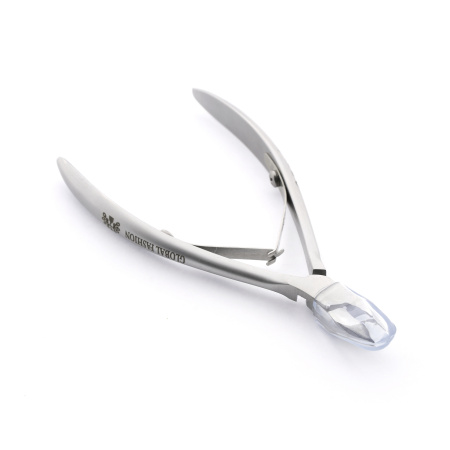 Global Fashion Nail Clippers & Cutters | Detailed Stainless Steel Tools
قصافات ومقصات أظافر جلوبال فاشن | أدوات ستانلس ستيل تفصيلية
