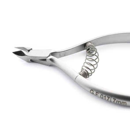 Global Fashion Nail Clippers & Cutters | Detailed Stainless Steel Tools
قصافات ومقصات أظافر جلوبال فاشن | أدوات ستانلس ستيل تفصيلية
