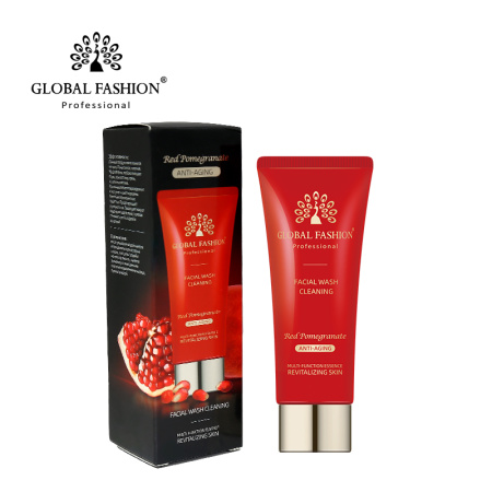 Vitamin E skincare set close up youthful glow finish مجموعة عناية بالبشرة لقطة مقربة
