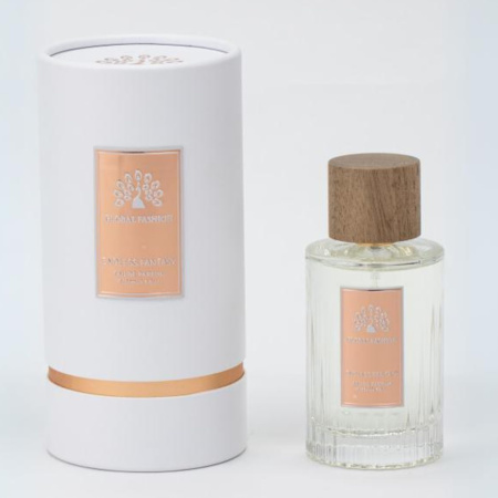 Endless Fantasy Eau de Parfum Unisex 100ml Perfume Close Up - Luxury Unisex Eau de Parfum Spray 100ml | عطر صورة مقربة