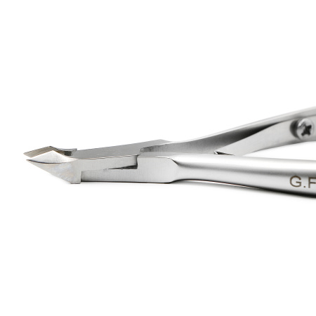 Global Fashion Nail Clippers & Cutters | Detailed Stainless Steel Tools
قصافات ومقصات أظافر جلوبال فاشن | أدوات ستانلس ستيل تفصيلية
