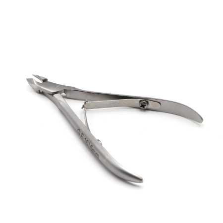 Global Fashion Nail Clippers & Cutters | Detailed Stainless Steel Tools
قصافات ومقصات أظافر جلوبال فاشن | أدوات ستانلس ستيل تفصيلية

