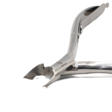 BeeNails Cuticle Nipper Kit – Stainless Steel | B1 Cuticle Nipper Close View Nail Tool | قاطع الكيوتكل
BeeNails Cuticle Nipper Kit – Stainless Steel | B1 Nail Cutter Detailed View Professional Tool | اداة قص الكيوتكل