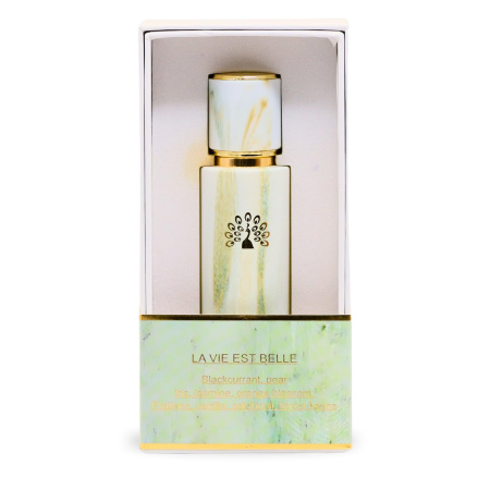 La Vie Est Belle Eau de Parfum 30ml – Women Perfume 30ml Close Up - Premium Eau de Parfum Spray Bottle | عطر 30 مل صورة مقربة