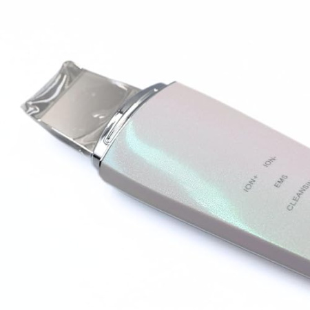 Global Fashion Ultrasonic Skin Cleaner – Deep Cleansing | C-113 Ultrasonic Skin Cleaner Close View Facial Device | جهاز تنظيف البشرة
Global Fashion Ultrasonic Skin Cleaner – Deep Cleansing | C-113 Face Scrubber Detailed View Deep Cleansing | جهاز تقشير البشرة