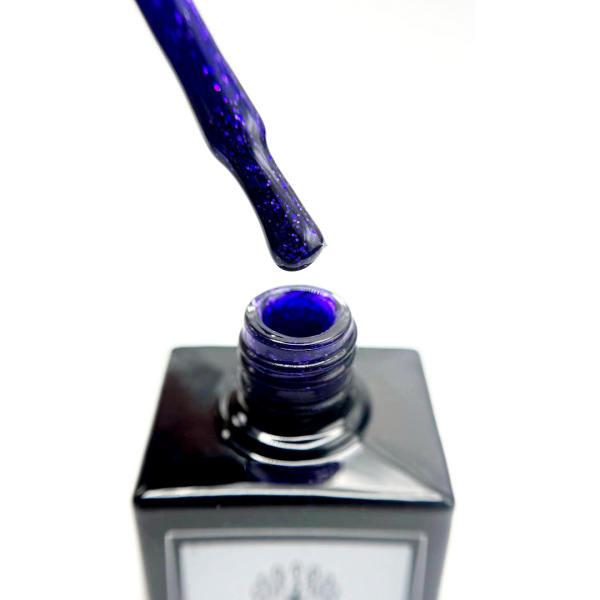 Gel Polish 15ml, Shade 136 – Glossy UV LED Soak-Off Nail Gel
