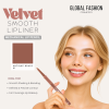 Velvet Smooth lip liner close up creamy texture matte finish قلم تحديد شفاه لقطة مقربة